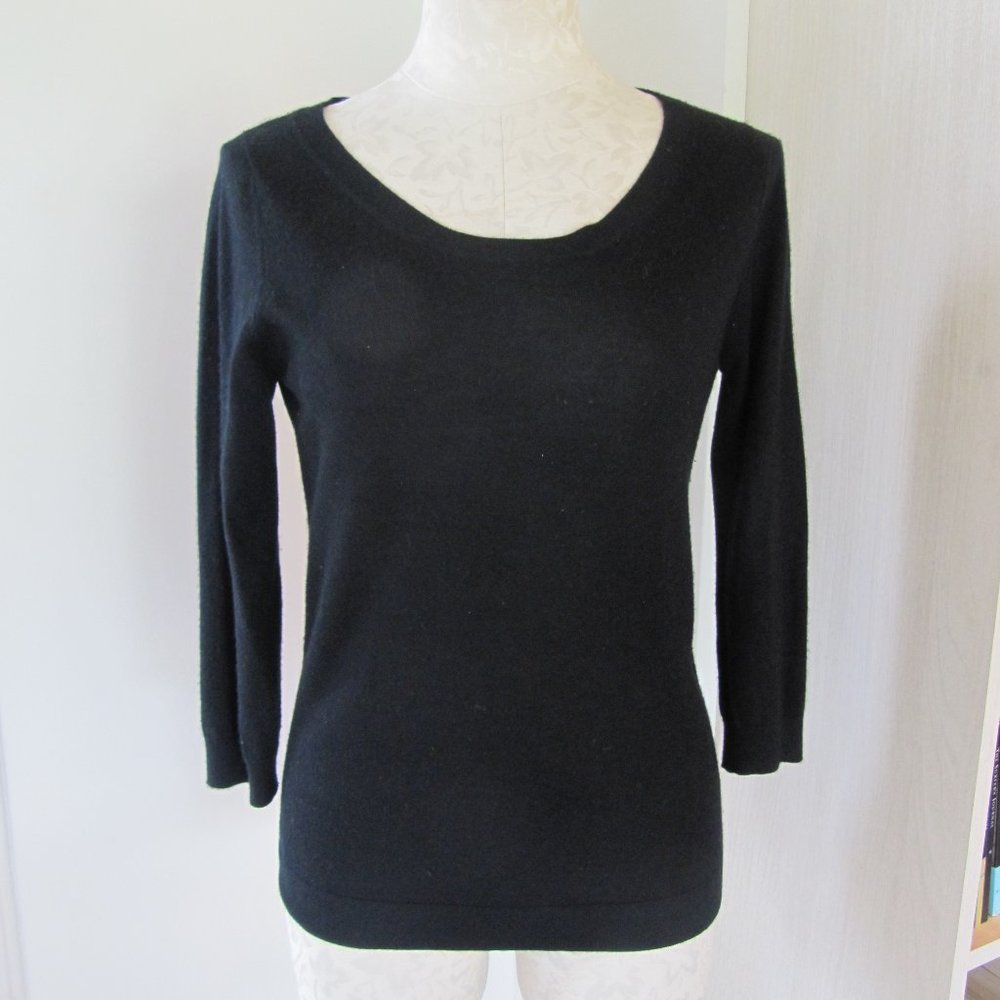 Neiman Marcus Cashmere Collection Black, Lightweight Sweater, S